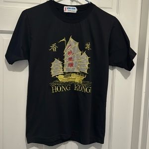EUC Vintage Embroidered Hong Kong Boat Ship Tourist T-shirt Size S